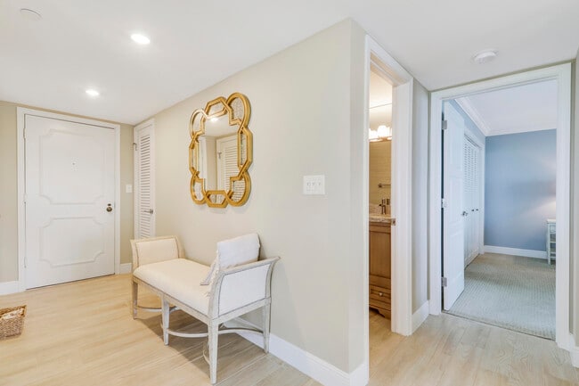 Building Photo - 375 S Beach Rd