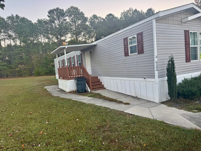 Primary Photo - 6208 Stag Trail