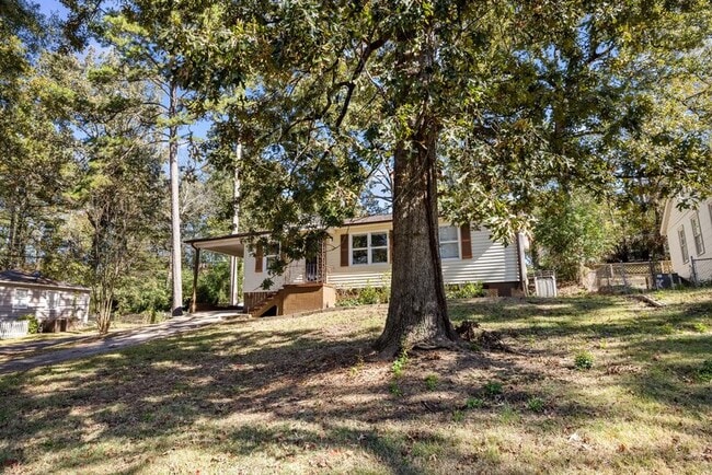 Building Photo - 1153 Linwood St