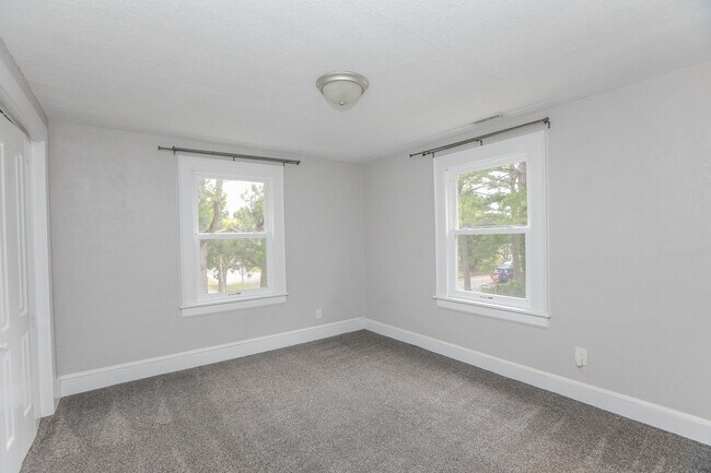 Building Photo - Stunning home rental in Portsmouth!