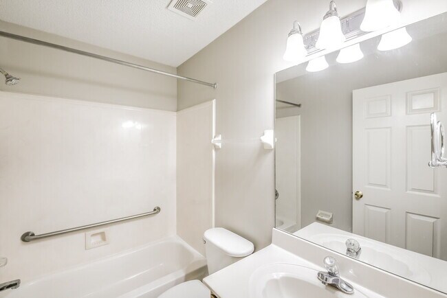 Building Photo - 8676 Tropicana Dr N