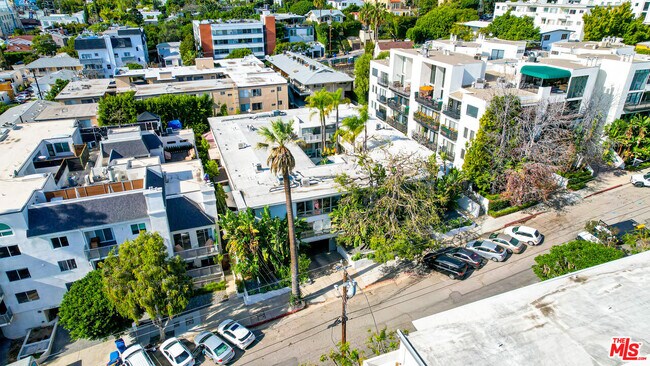 Building Photo - 1145 Larrabee St