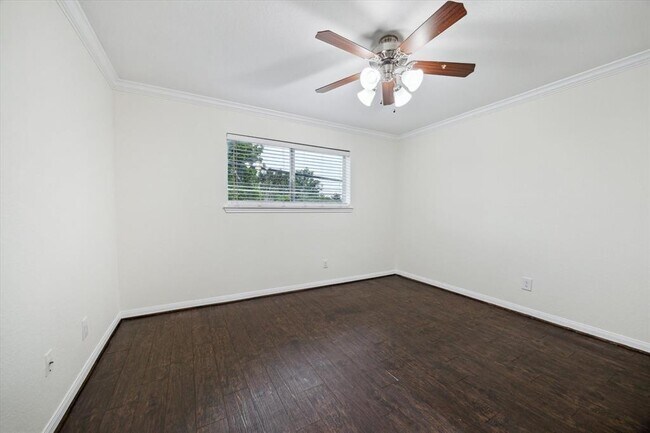 Building Photo - 300 Pecore St
