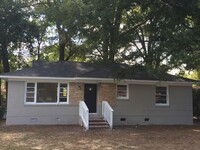 Building Photo - **AVAILABLE NOW**Near Ft. Benning. Columbu...