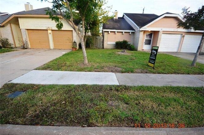 Building Photo - 1418 Hunters Park Dr