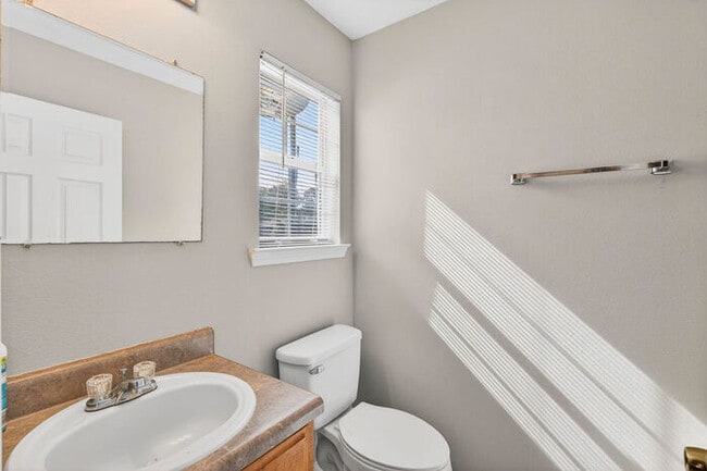 Building Photo - 1997 Todd Cove