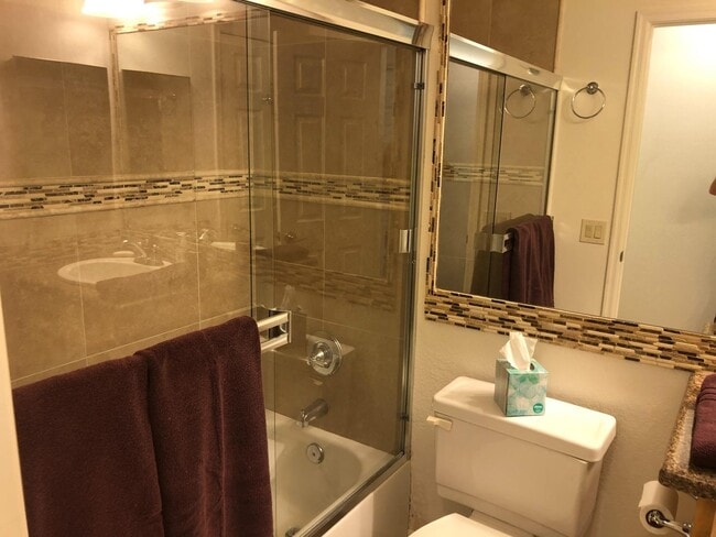 Building Photo - Two bedroom condo