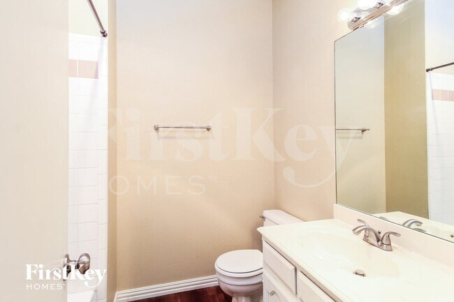 Building Photo - 705 Running Creek Dr