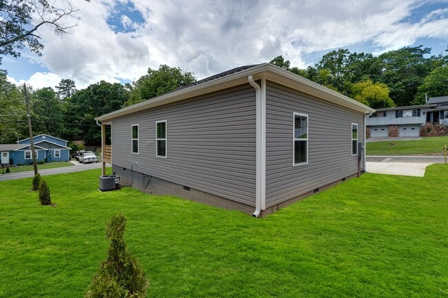 Building Photo - New Construction 3 bed, 2 bath house for rent