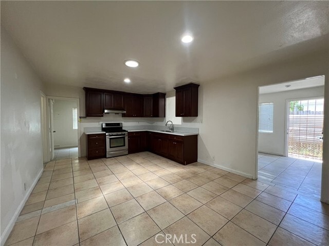 Building Photo - 14018 Benbow St