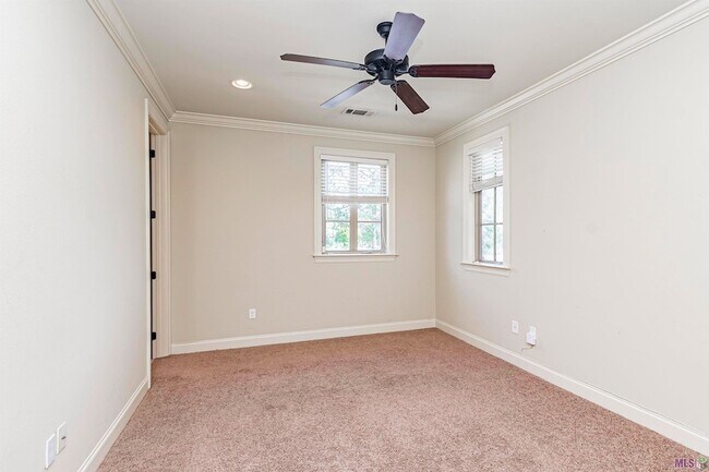 Building Photo - 7402 Elderberry Ave