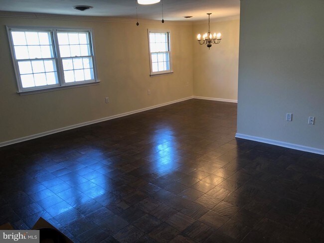 Building Photo - 1007 Yardley Commons