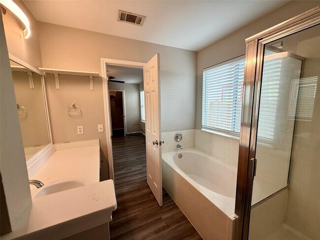 Building Photo - 17212 Hamilton Point Cir