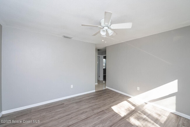 Building Photo - 410 Snyder Dr