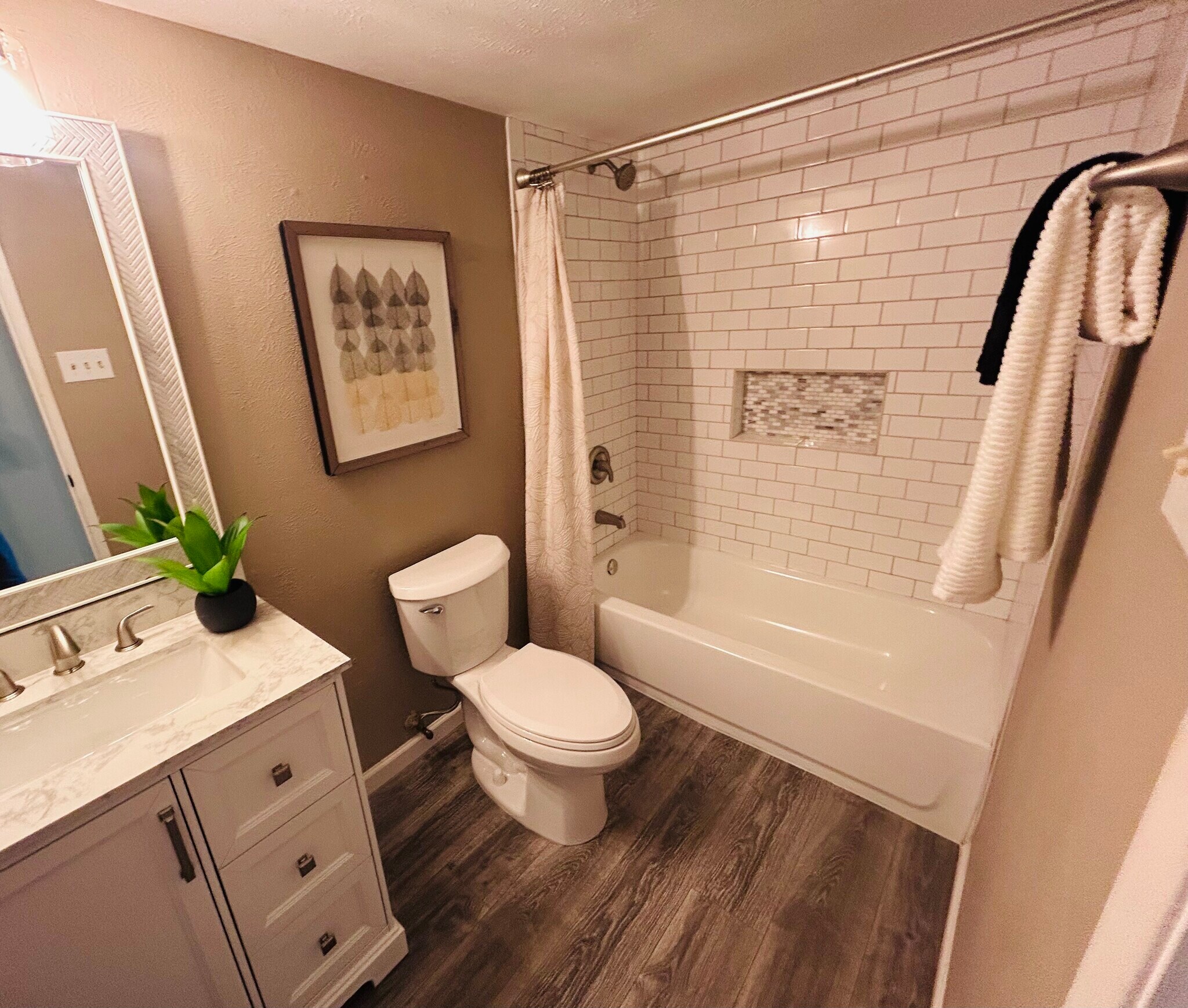 Building Photo - 511 Hanover Dr