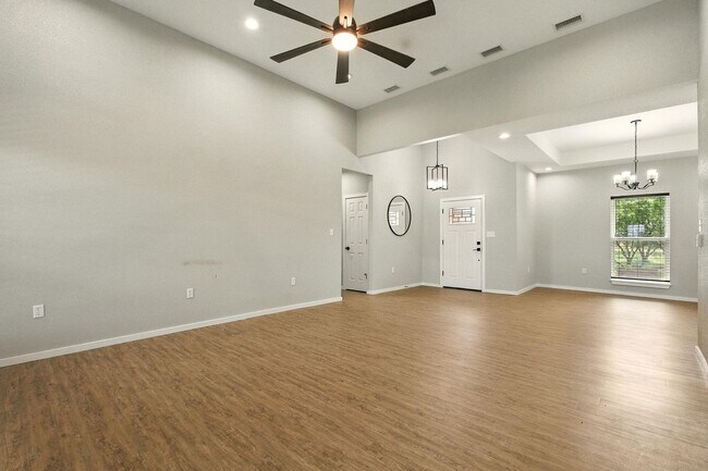 Building Photo - 7433 FM 603