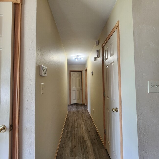 Building Photo - 6840 NW Willow Springs Dr