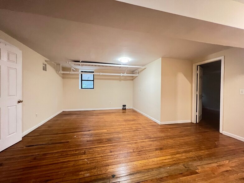 233 Weequahic Ave 19 - 232 Weequahic Ave
