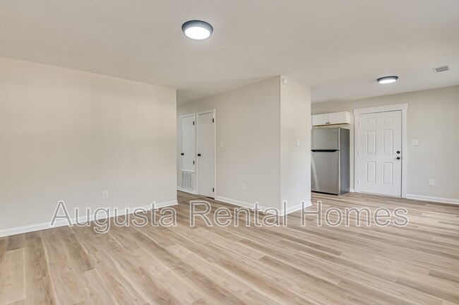 Building Photo - 3412 Princess Ct