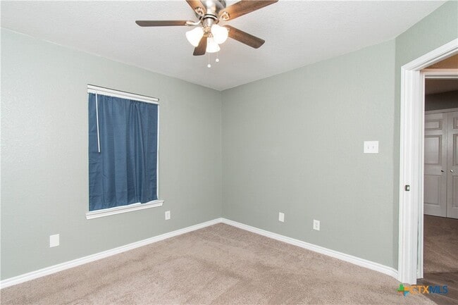 Building Photo - 2001 Matt Dr