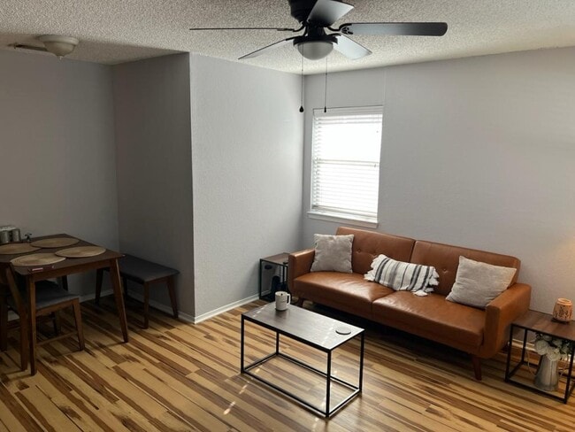 Building Photo - 1411 5th Ave