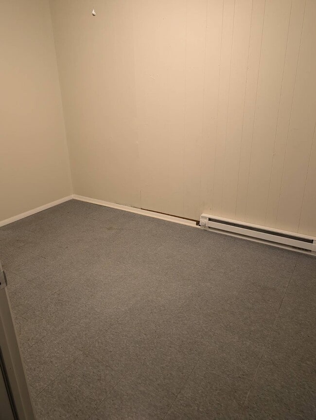 Building Photo - 70 E Main St