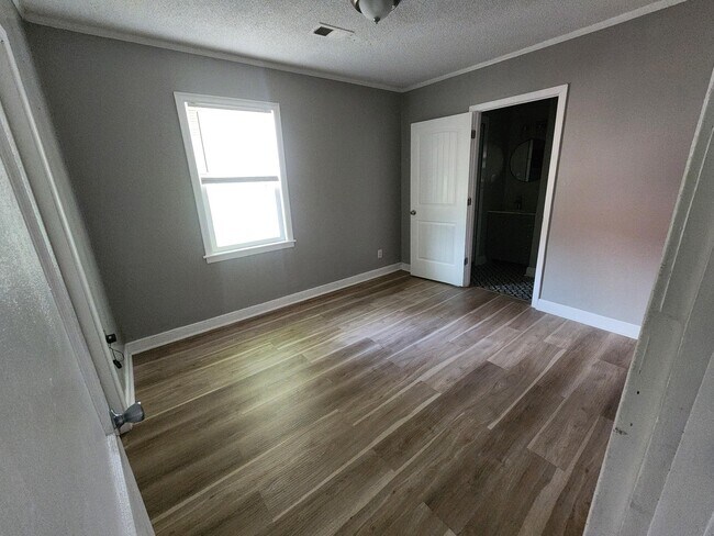 Building Photo - 2067 Blakewood Pl