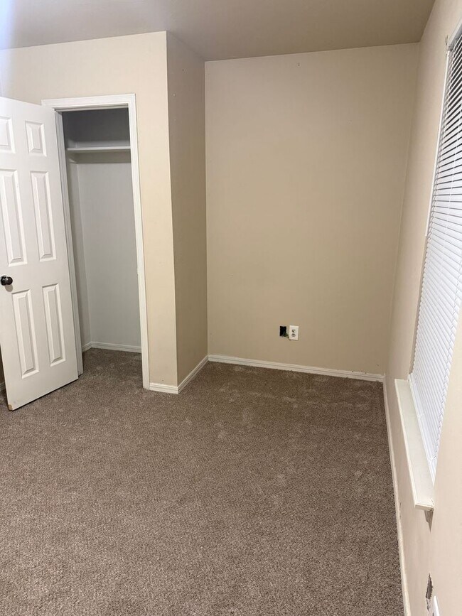 Building Photo - 11817 NW 7th St