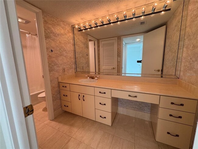 Building Photo - 2611 Bayshore Blvd