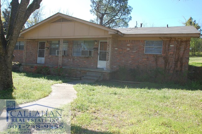 Building Photo - LR UAMS Area 2 Bedroom