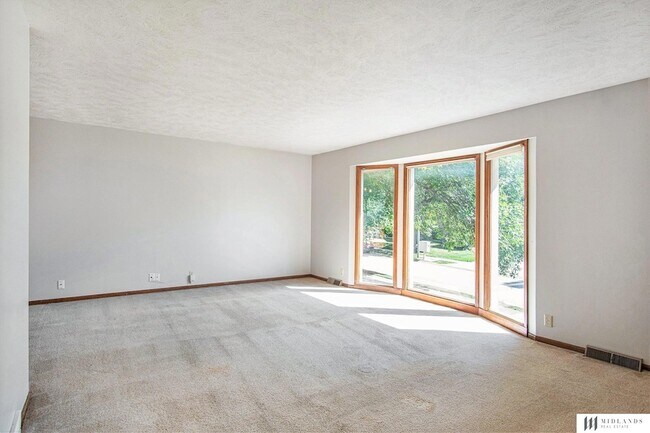 Building Photo - 13946 Arbor Cir