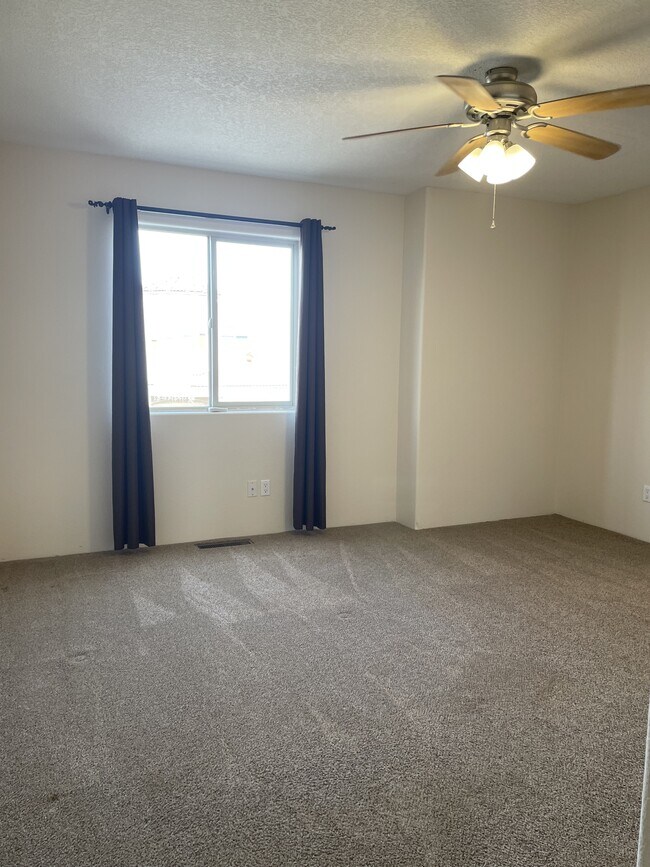 Building Photo - 7304 Via Contenta NE