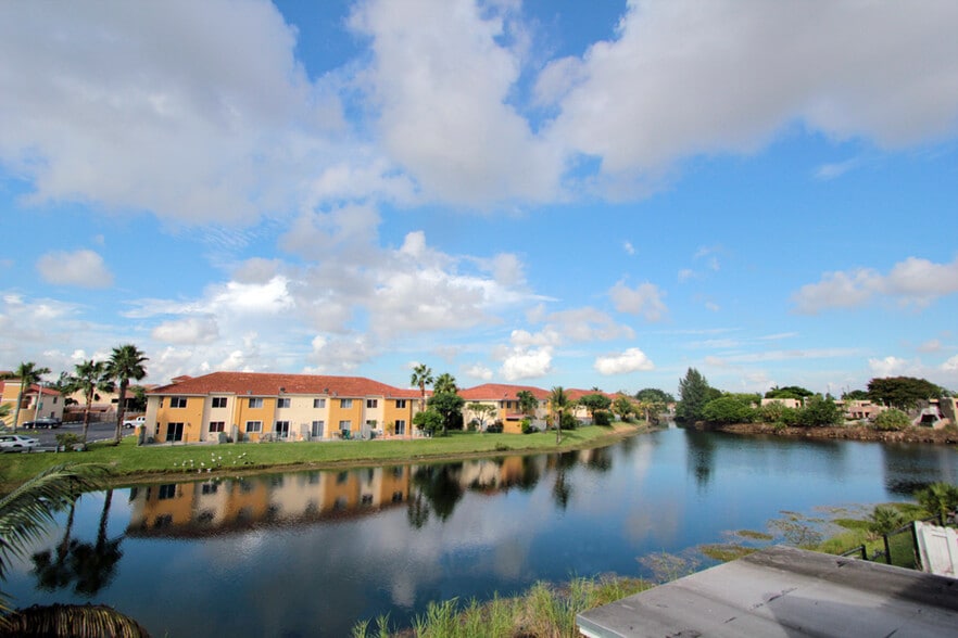 Lake View - 6440 SW 130th Ave