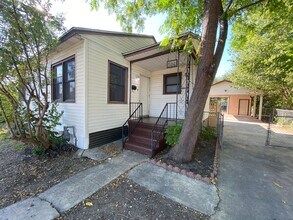 Building Photo - SEPTEMBER  HALF OFF First Month Rent