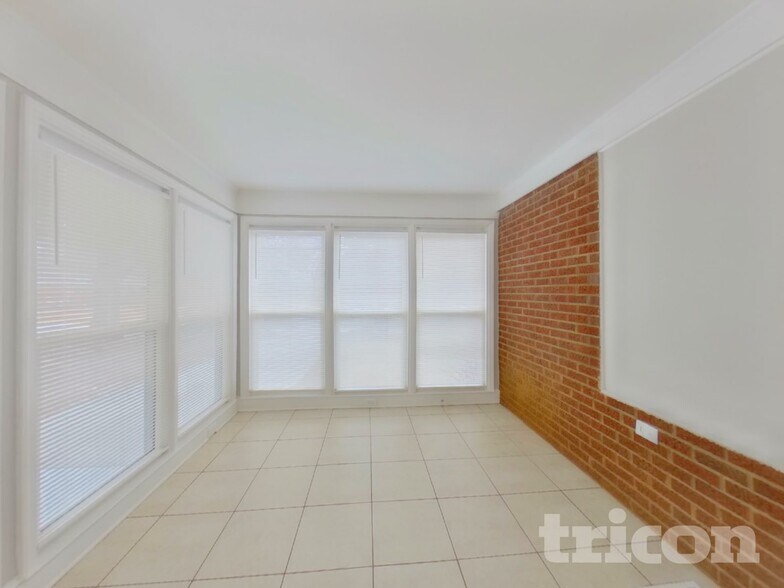 Building Photo - 1141 Dooley Dr