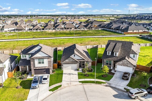 Building Photo - Welcome to the Beech — Streamlined Single-Story Living.