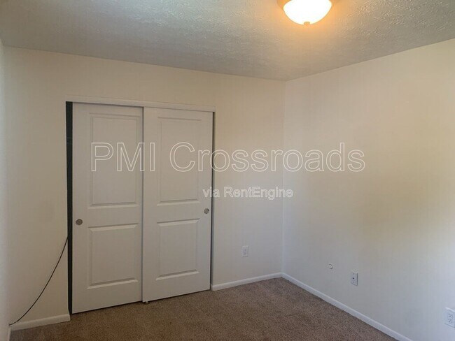 Building Photo - 3088 Howey Rd