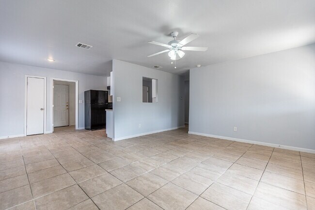 Building Photo - 13719 Earlywood St