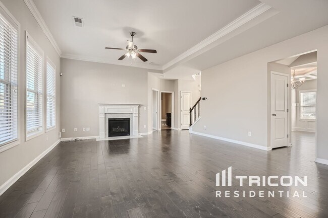 Building Photo - 2906 Cove View Ct SE