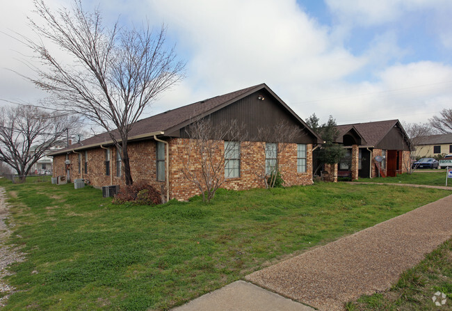 Primary Photo - BrookHaven Apartments