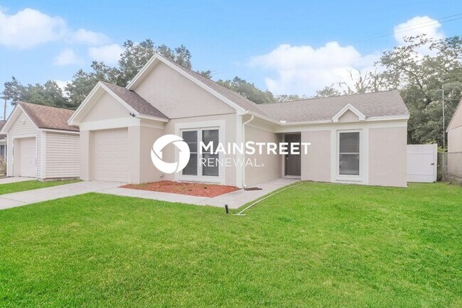Building Photo - 3 Bedroom Pet-Friendly Home in Tampa, FL with Main Street Renewal