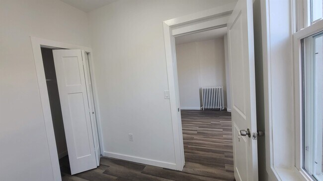 Building Photo - 113 63rd St