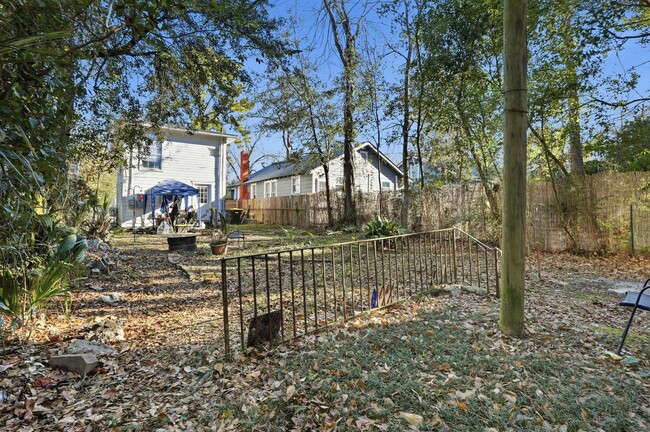 Building Photo - 1303 E 33rd St