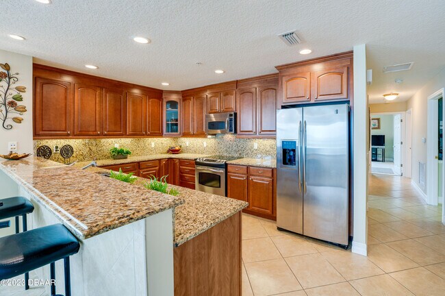 Building Photo - 3801 S Atlantic Ave