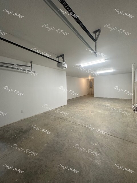 Building Photo - 707 N 2nd St