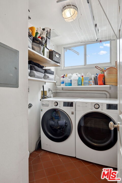 Building Photo - 334 Crane Blvd