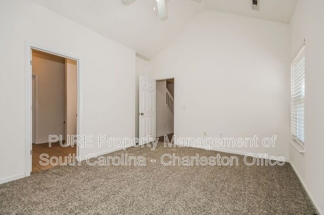 Building Photo - 169 Dorothy Dr