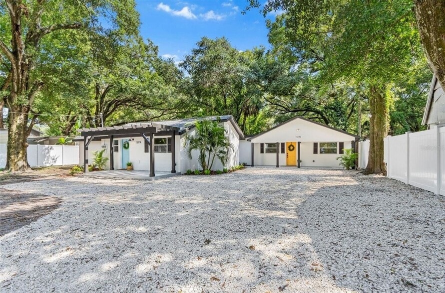 Primary Photo - 1517 E Giddens Ave