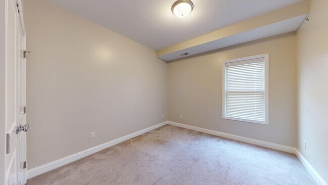 Building Photo - 60 Holworthy St