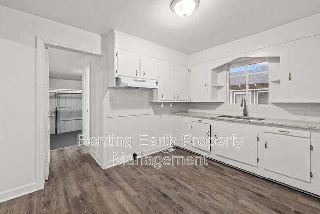 Building Photo - 1505 44th St Ensley